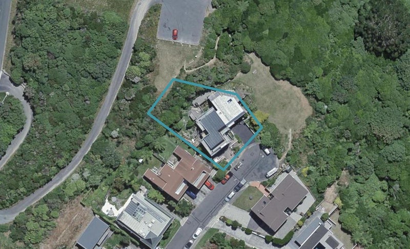 15B Puketiro Avenue, Northland, Wellington - Carousel 1