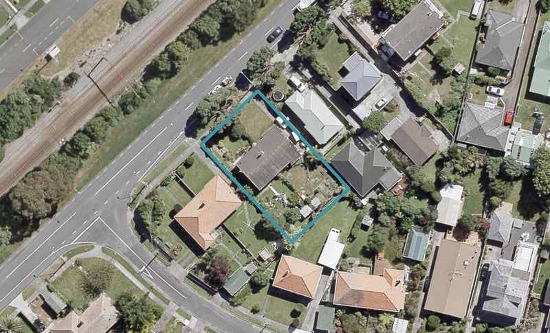 1/120 Cambridge Terrace, Fairfield, Lower Hutt - Carousel 1