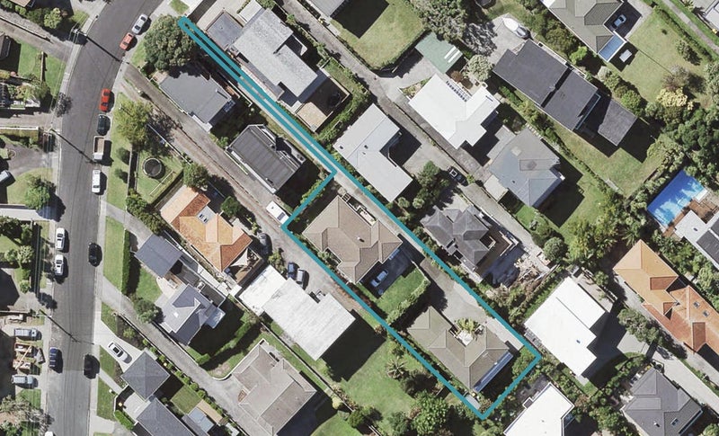 1/19A Seaview Road, Castor Bay, Auckland - Carousel 1
