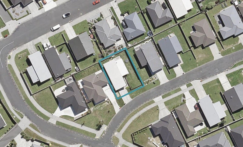 5 Diamond Grove, Brown Owl, Upper Hutt - Carousel 1