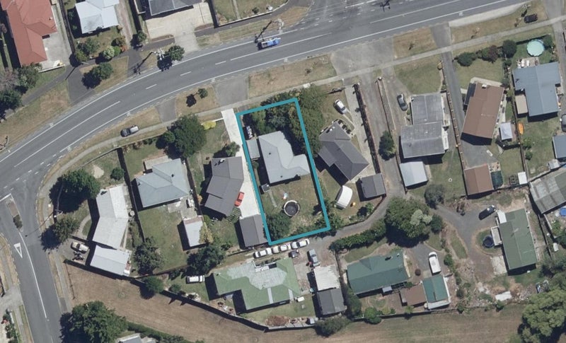 75 Collins Road, Melville, Hamilton - Carousel 1