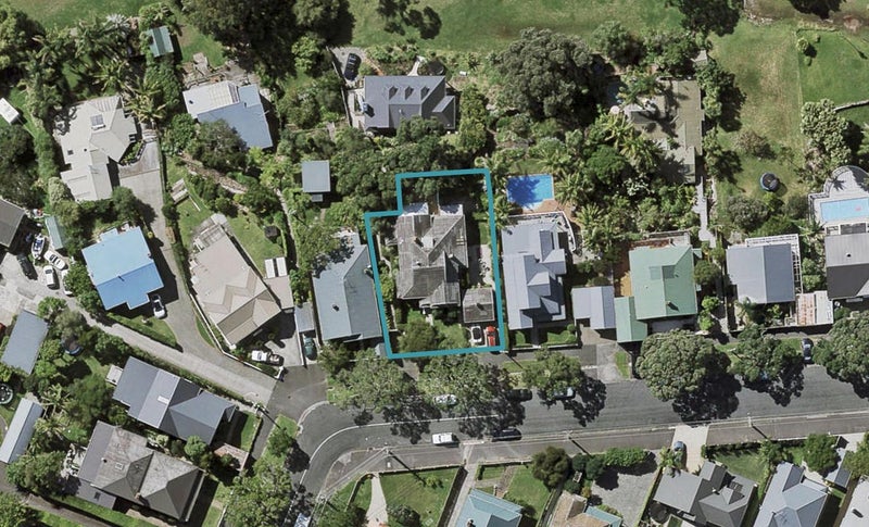 48 Waterview Road, Stanley Point, Auckland - Carousel 1