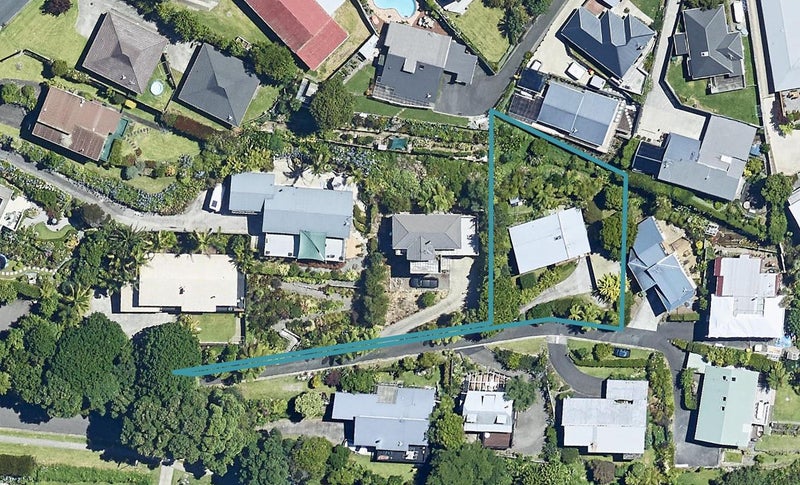 12 Coach Drive, Otumoetai, Tauranga - Carousel 1