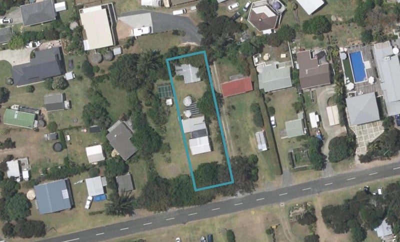 11 Wharfdale Crescent, Mangawhai Heads, Mangawhai - Carousel 1