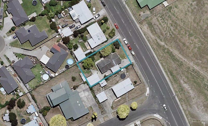 77 Caernarvon Drive, Flaxmere, Hastings - Carousel 1