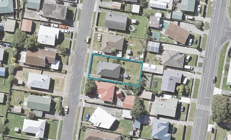 44 Hamstead Street, Wainuiomata, Lower Hutt - Carousel 1