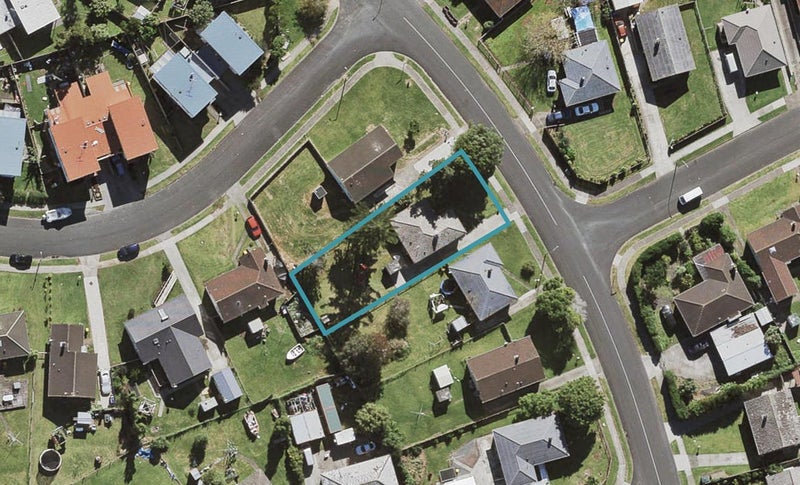31 Valiant Street, Mangere, Auckland - Carousel 1