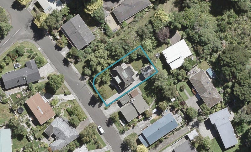43 Fendalton Crescent, Pinehaven, Upper Hutt - Carousel 1