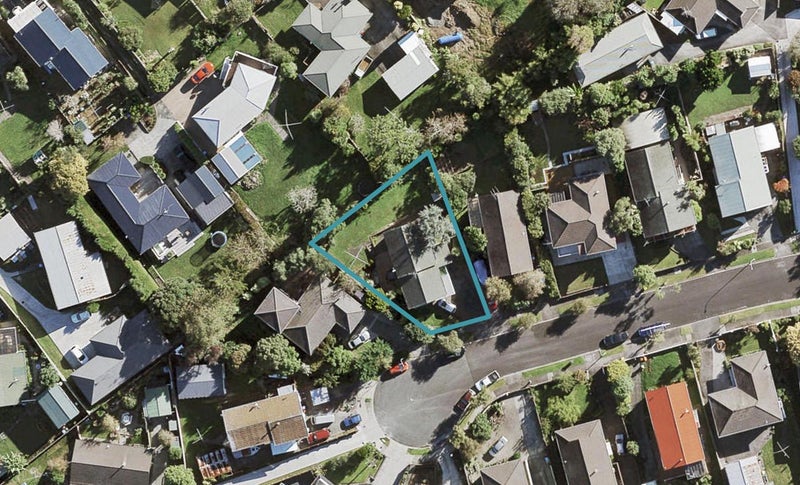 23 Dallas Place, New Windsor, Auckland - Carousel 1