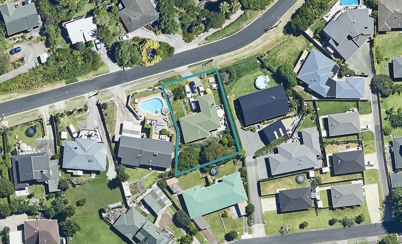 18 Maungawhare Place, Otumoetai, Tauranga - Carousel 1