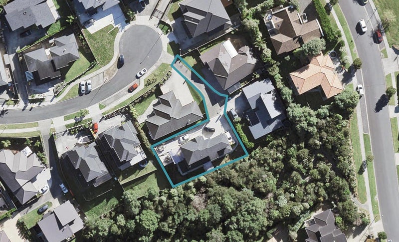 13 Ohau Court, Fairview Heights, Auckland - Carousel 1