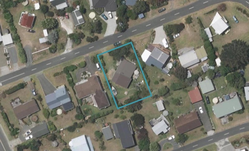 8 Awatea Street, Mangawhai Heads, Mangawhai - Carousel 1
