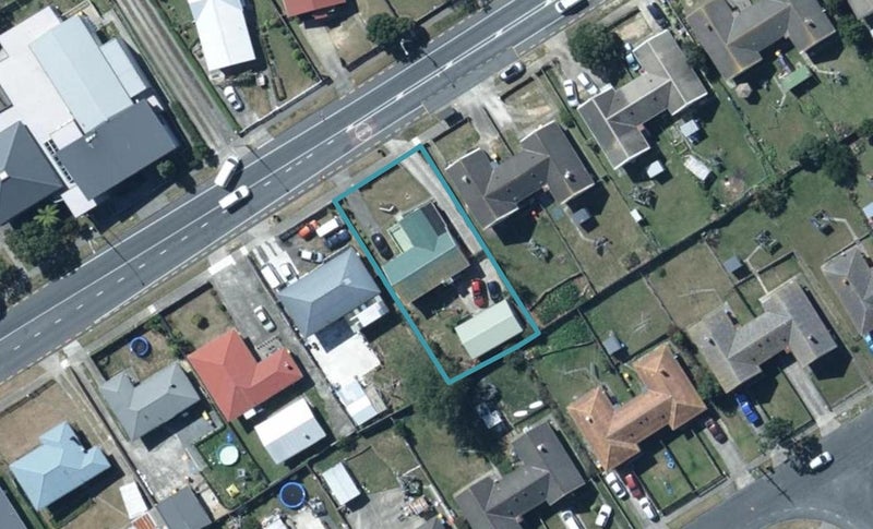 94 Warspite Avenue, Cannons Creek, Porirua - Carousel 1
