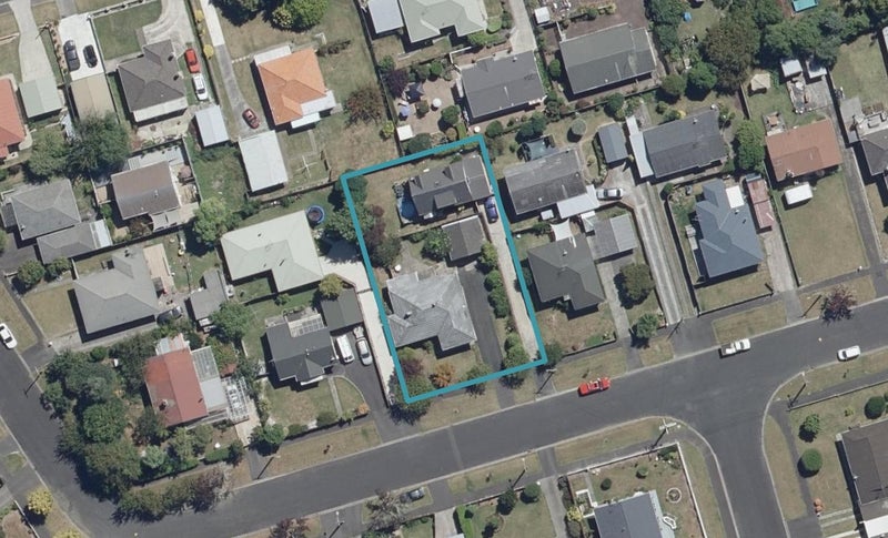 22 Winter Street, Fairfield, Hamilton - Carousel 1