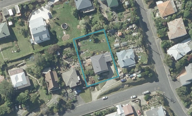 9 Rata Street, Ravensbourne, Dunedin - Carousel 1