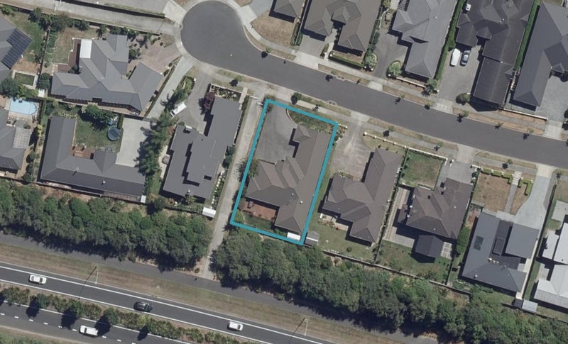 29 Langdale Court, Huntington, Hamilton - Carousel 1