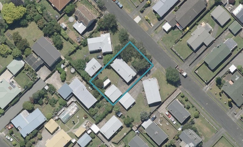 27 Hereford Street, Springvale, Whanganui - Carousel 1