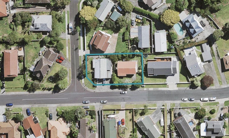 70 Spence Road, Henderson, Auckland - Carousel 1