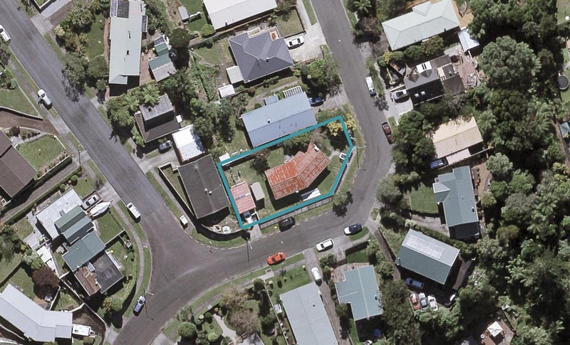 20 Carlton Terrace, Westown, New Plymouth - Carousel 1