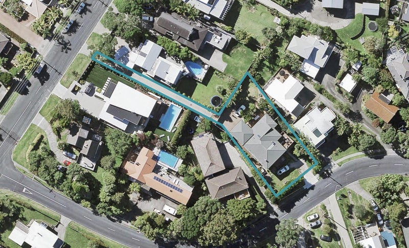 68A Kowhai Road, Campbells Bay, Auckland - Carousel 1