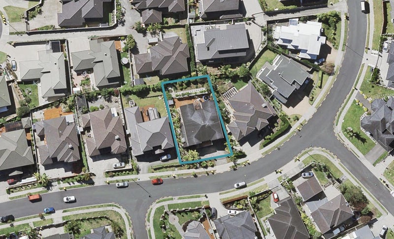 81 Killybegs Drive, Pinehill, Auckland - Carousel 1