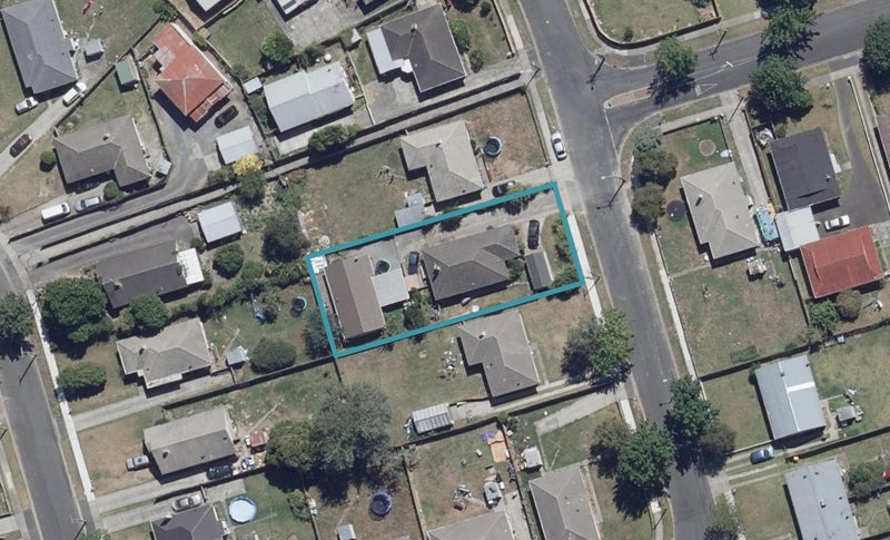 77 Marshall Street, Fairfield, Hamilton - Carousel 1