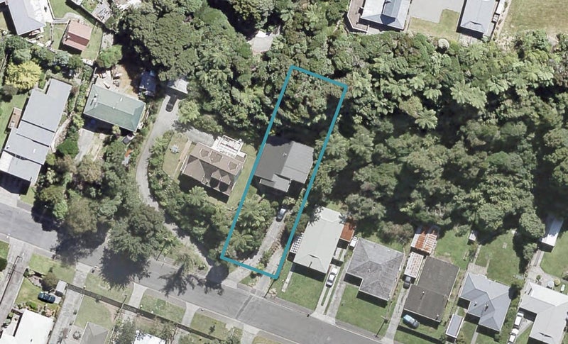 11 Gillespies Road, Birchville, Upper Hutt - Carousel 1