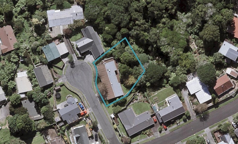 4 Jensen Place, Frankleigh Park, New Plymouth - Carousel 1