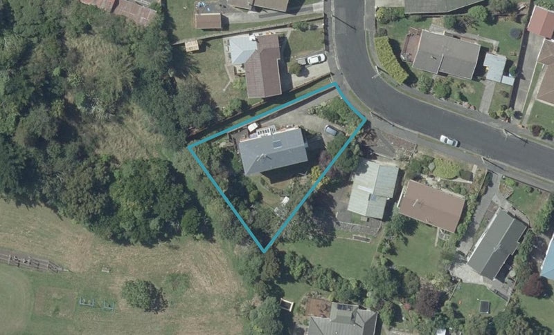 7 Bell Crescent, Concord, Dunedin - Carousel 1