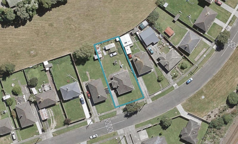 13 Farmer Crescent, Taita, Lower Hutt - Carousel 1