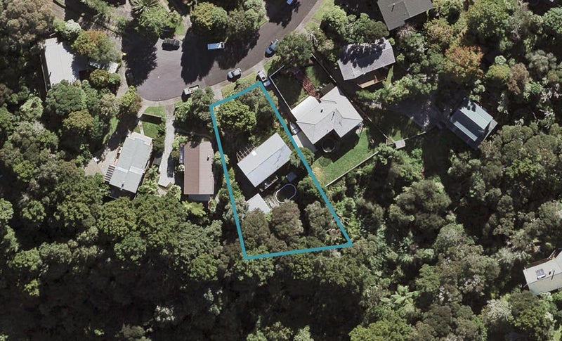 33 Ridgewood Crescent, Birkenhead, Auckland - Carousel 1