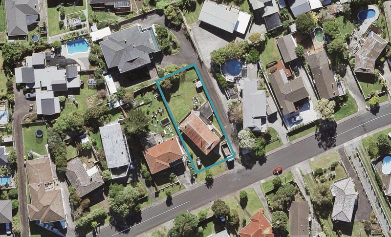 24 Felgrove Street, Glendene, Auckland - Carousel 1