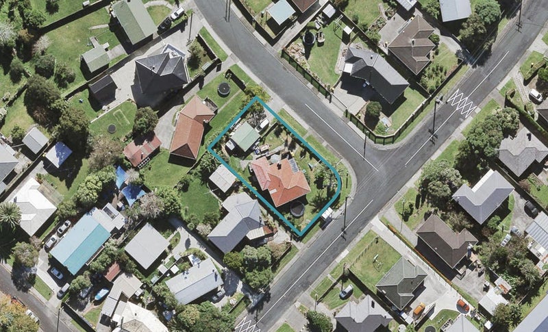 2 Glen Marine Parade, Glendene, Auckland - Carousel 1
