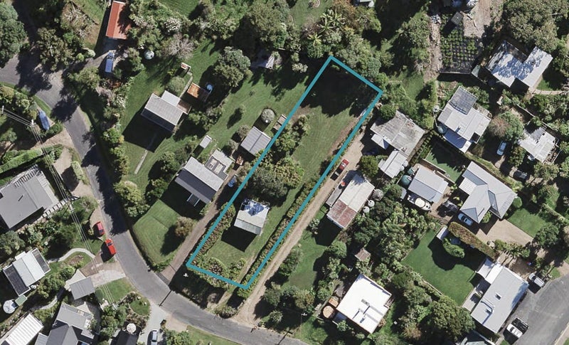18 Matai Road, Oneroa, Waiheke Island - Carousel 1