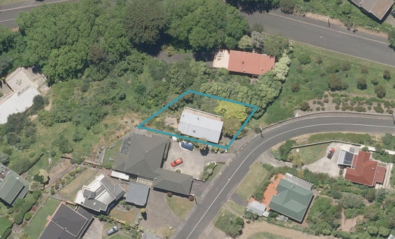 2A Hipango Terrace, Durie Hill, Whanganui - Carousel 1