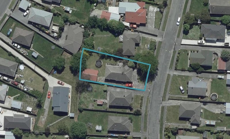 35 Lambeth Crescent, Redwood, Christchurch - Carousel 1