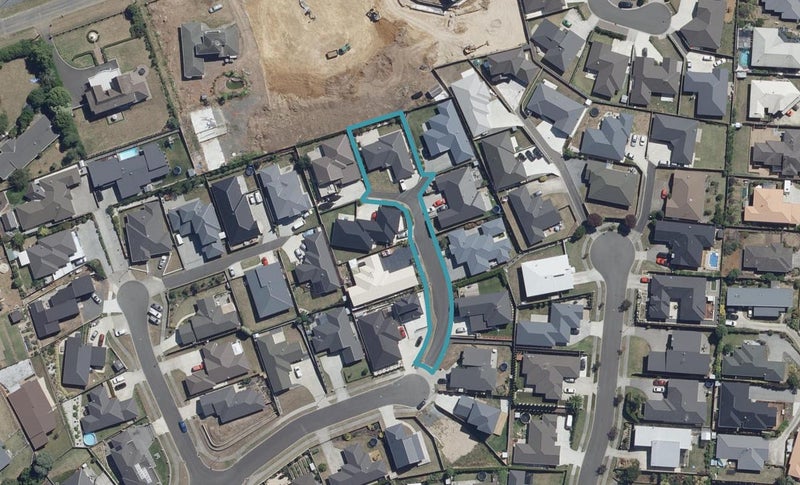 15 Iris Place, Grandview Heights, Hamilton - Carousel 1