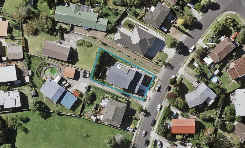 28 La Trobe Street, Pakuranga Heights, Auckland - Carousel 1