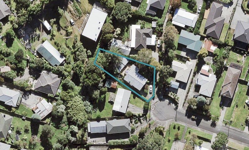 21 Hinau Street, New Lynn, Auckland - Carousel 1