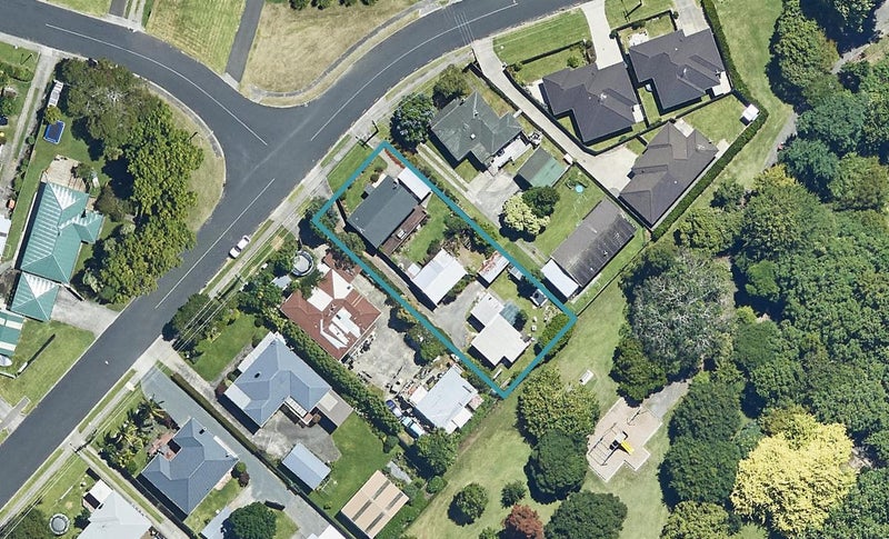 4B Collingwood Street, Judea, Tauranga - Carousel 1