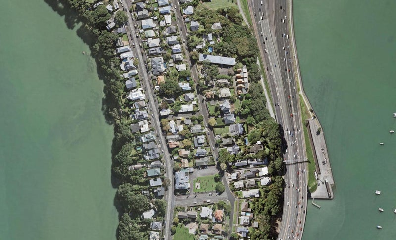 54 Princes Street, Northcote Point, Auckland - Carousel 1
