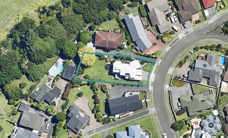 44 Hillcrest Road, Otumoetai, Tauranga - Carousel 1