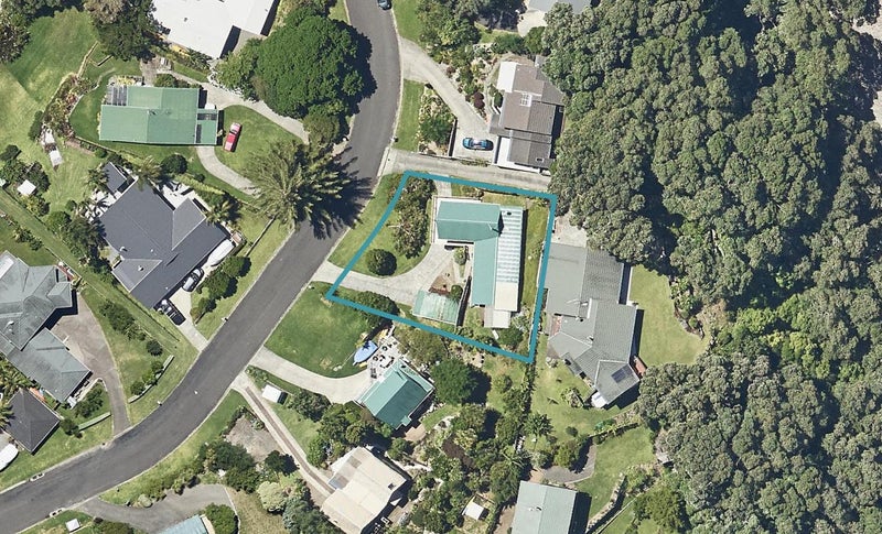 14 Moana Drive, Tanners Point, Katikati - Carousel 1