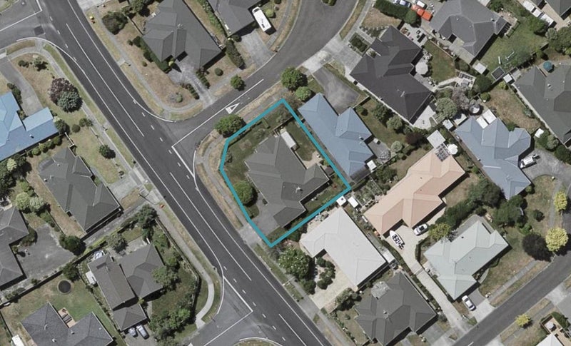 129 Guildford Drive, Paraparaumu Beach, Paraparaumu - Carousel 1