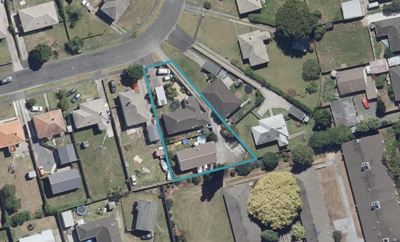 18 Douglas Crescent, Fairfield, Hamilton - Carousel 1