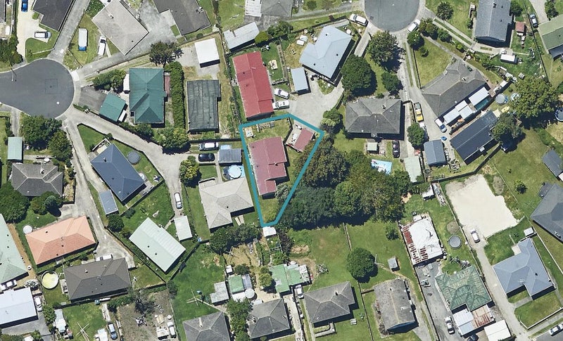 11A Somerset Grove, Parkvale, Tauranga - Carousel 1