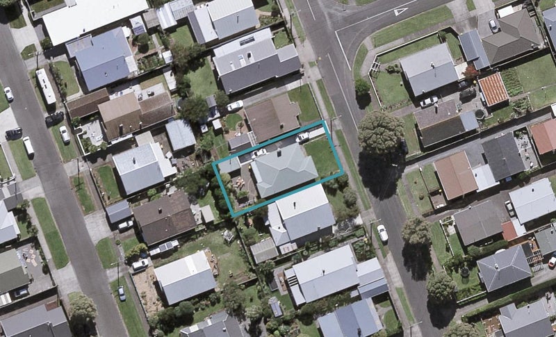 38 Record Street, Fitzroy, New Plymouth - Carousel 1