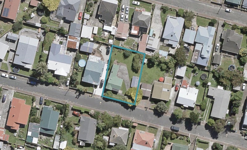 9 Valentine Street, Alicetown, Lower Hutt - Carousel 1