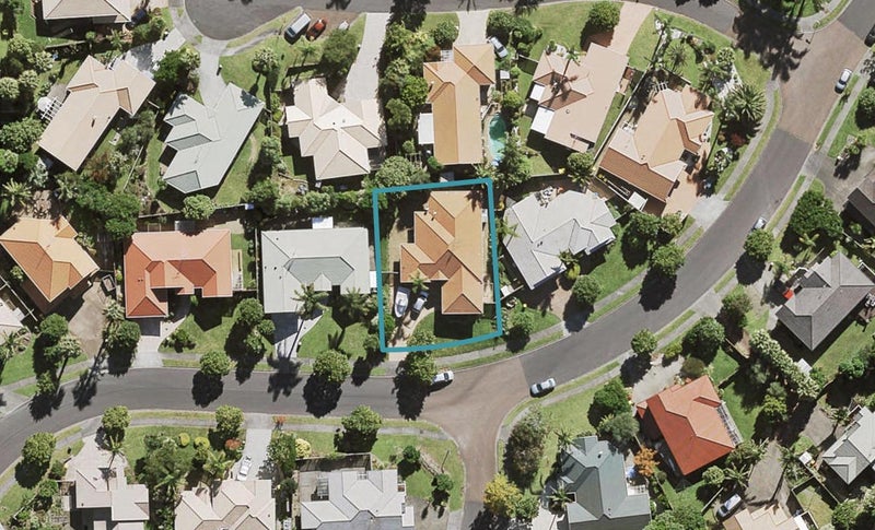 15 Westminster Gardens, Unsworth Heights, Auckland - Carousel 1