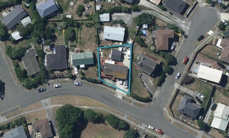 110 Pikarere Street, Titahi Bay, Porirua - Carousel 1